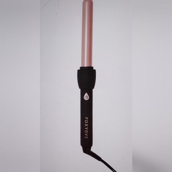 NEW FOXYBAE® 25MM Black Curling Wand With Rose Gold Colored Barrel - Picture 3 of 5